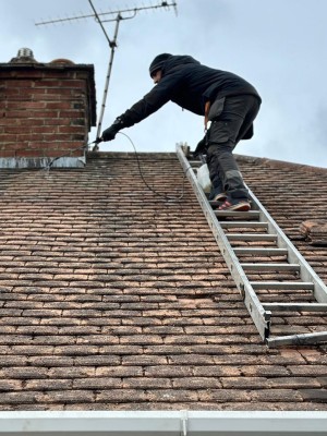 Roof Tile Cleaning Ascot