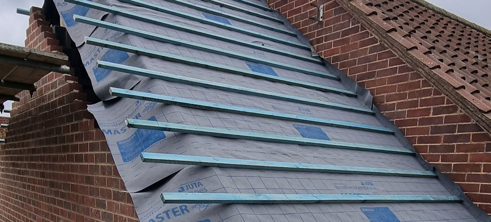 Replacing Roof Felt and Battens